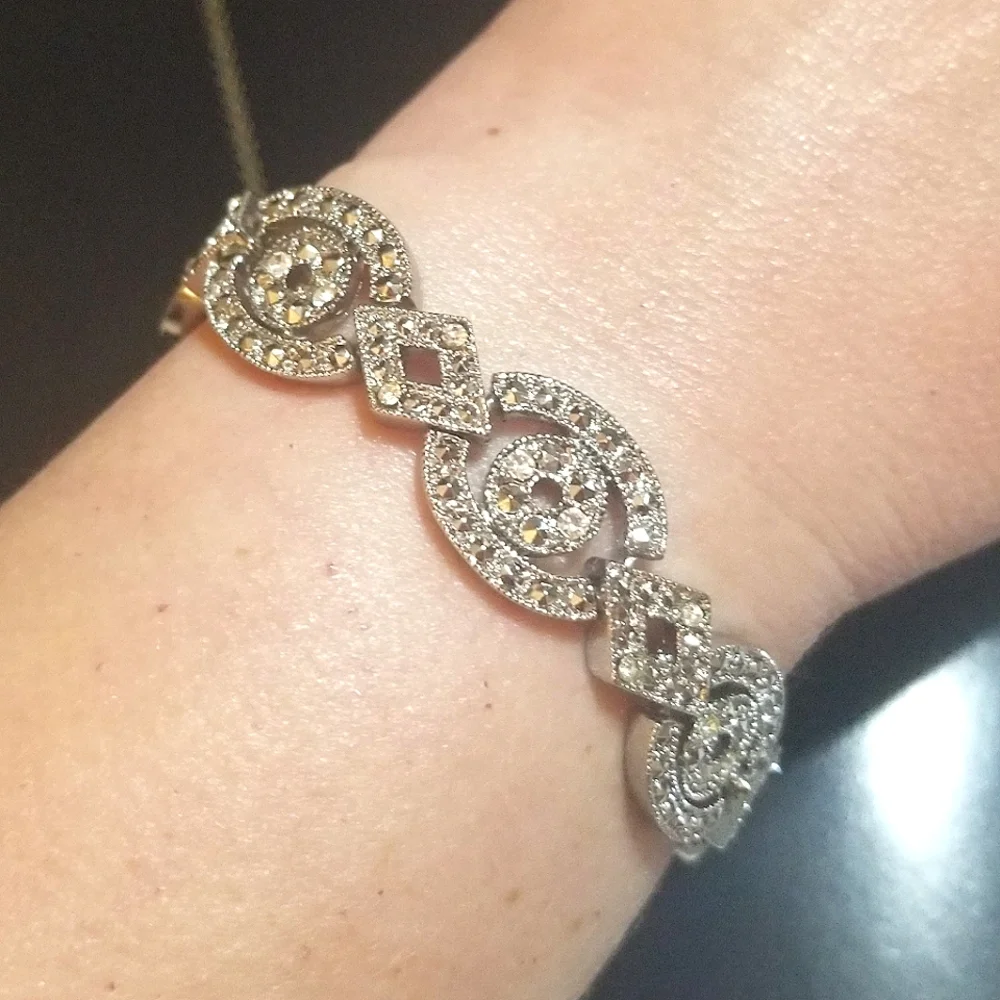 1950s Art Deco Revival Glam Rhodium plated Rhinestone Bracelet - Picture 4 of 7
